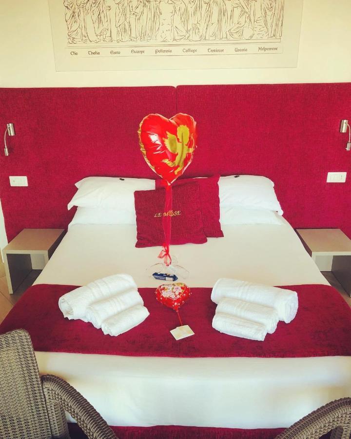 Le Muse Suite Sorrento Esterno foto
