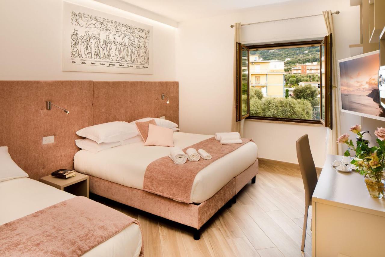 Le Muse Suite Sorrento Esterno foto